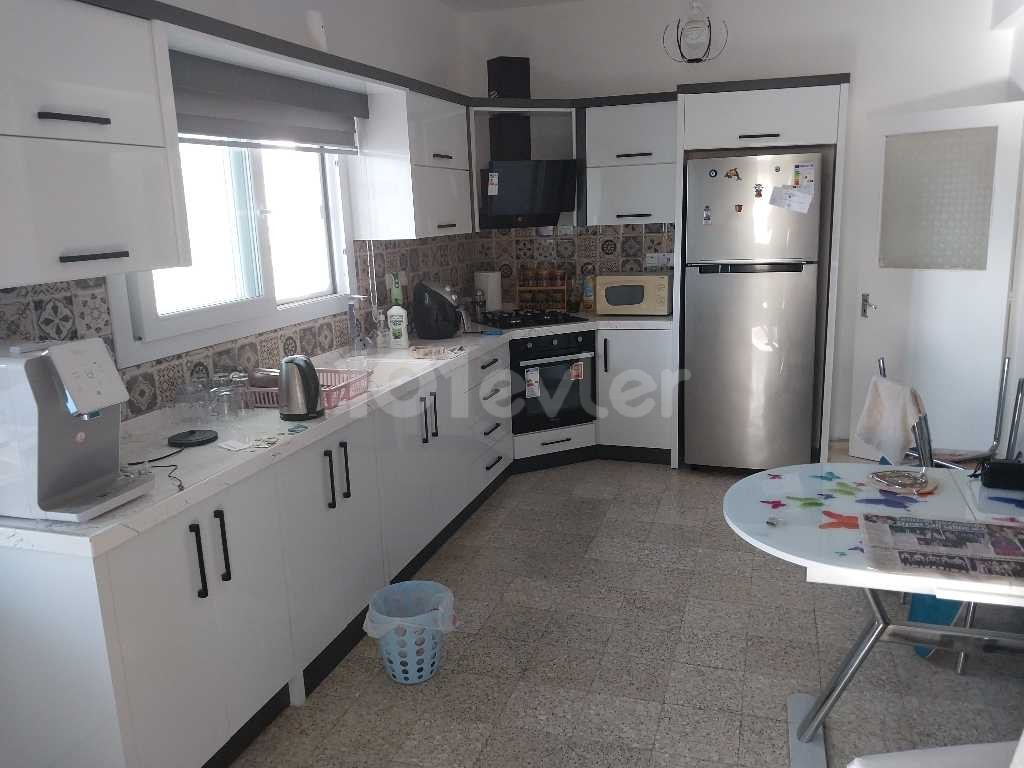 Komplett möbliertes 3+2-Einfamilienhaus zum Verkauf in der Region Famagusta