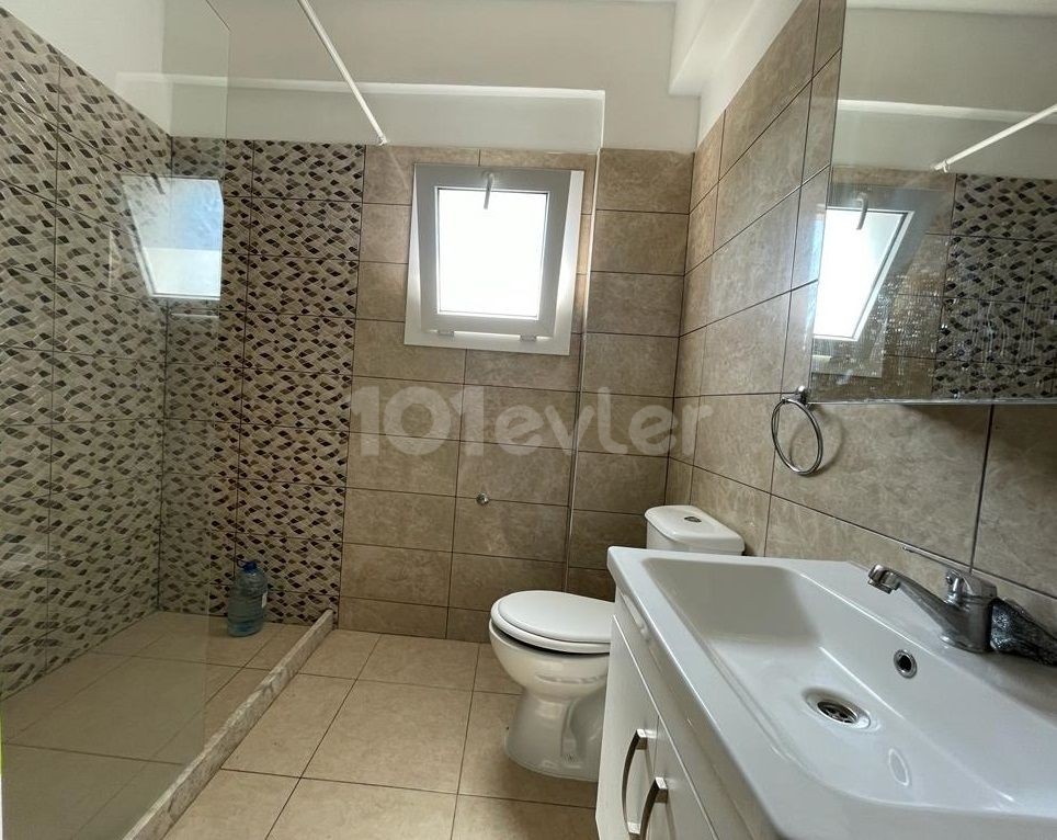 Flat To Rent in Dumlupınar, Famagusta