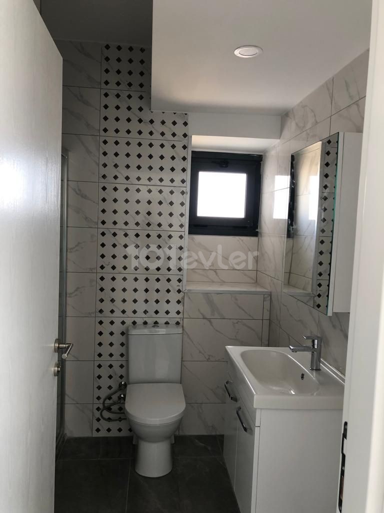 Gazimağusa Karakol mahallesinde 2+1 eşyasız kiralık daire