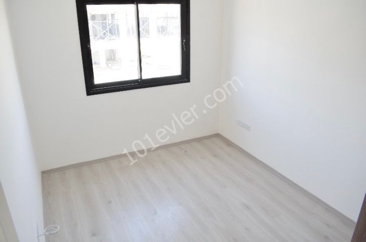 LEFKOŞA MERKEZDE SATILIK 2+1  DAİRE