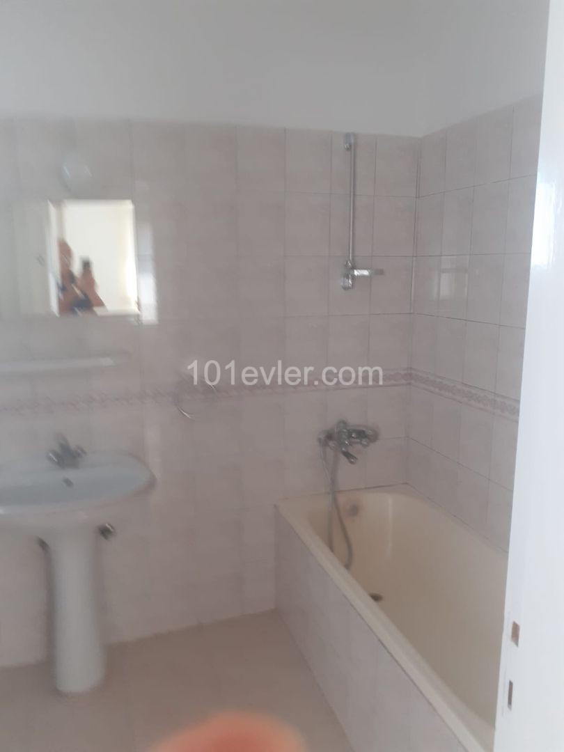 Girne merkezde kiralık 3+1 penthouse