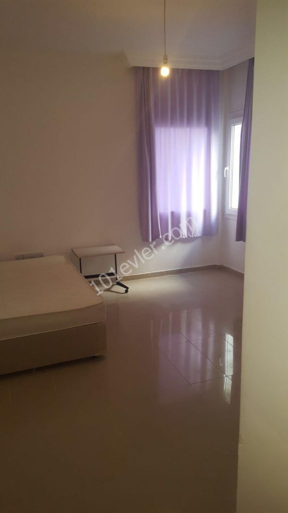 Flat To Rent in Dikmen, Kyrenia