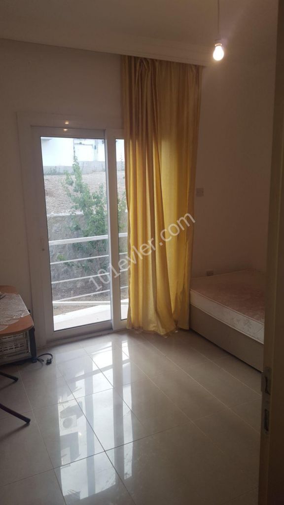 Flat To Rent in Dikmen, Kyrenia