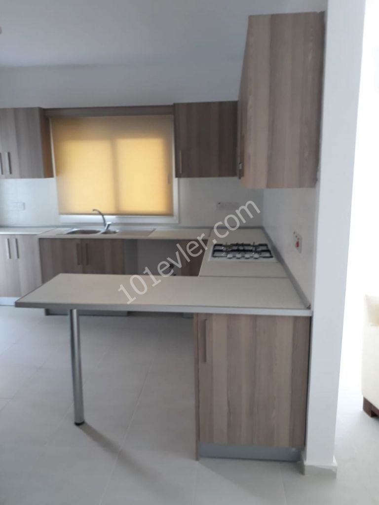 Flat To Rent in Dikmen, Kyrenia