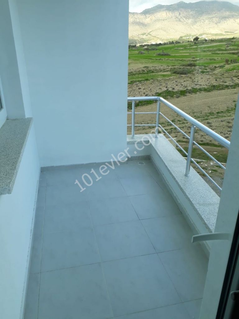 Flat To Rent in Dikmen, Kyrenia