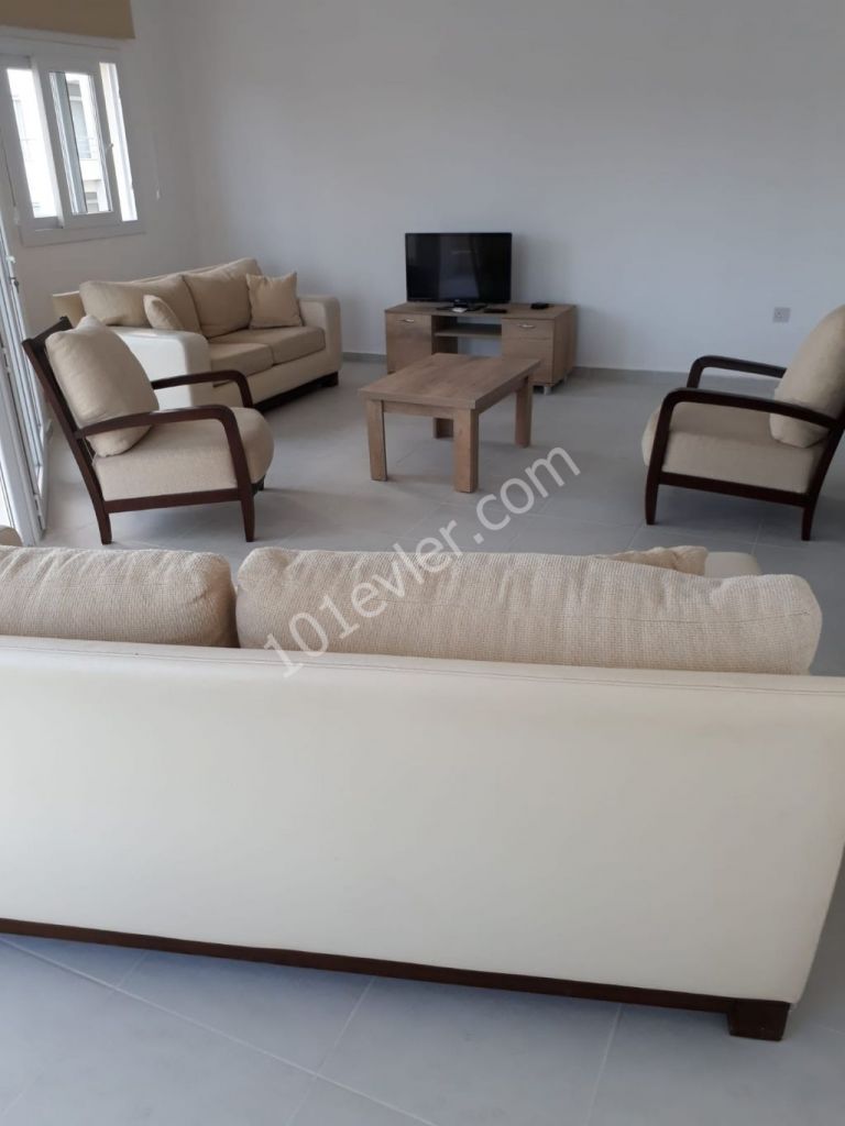 Flat To Rent in Dikmen, Kyrenia