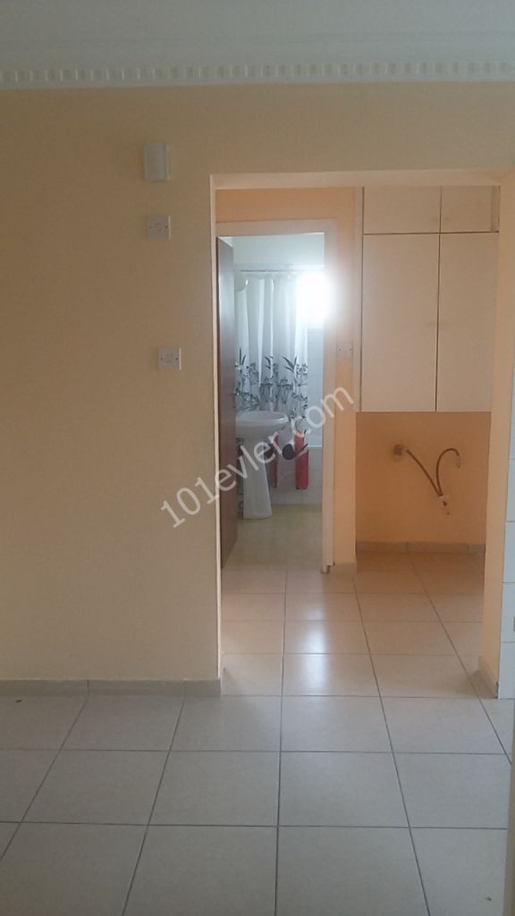 Flat To Rent in Köşklüçiftlik, Nicosia