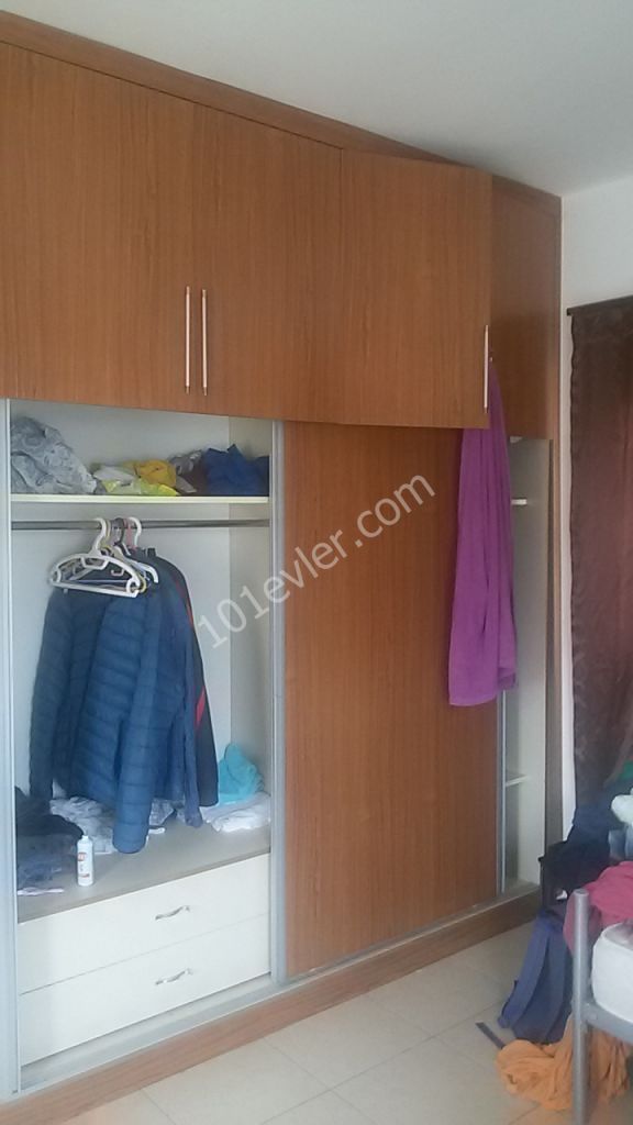 KAYMAKLIDA TERMİNAL YANINDA 3+1 DAİRE ( 140 M2)