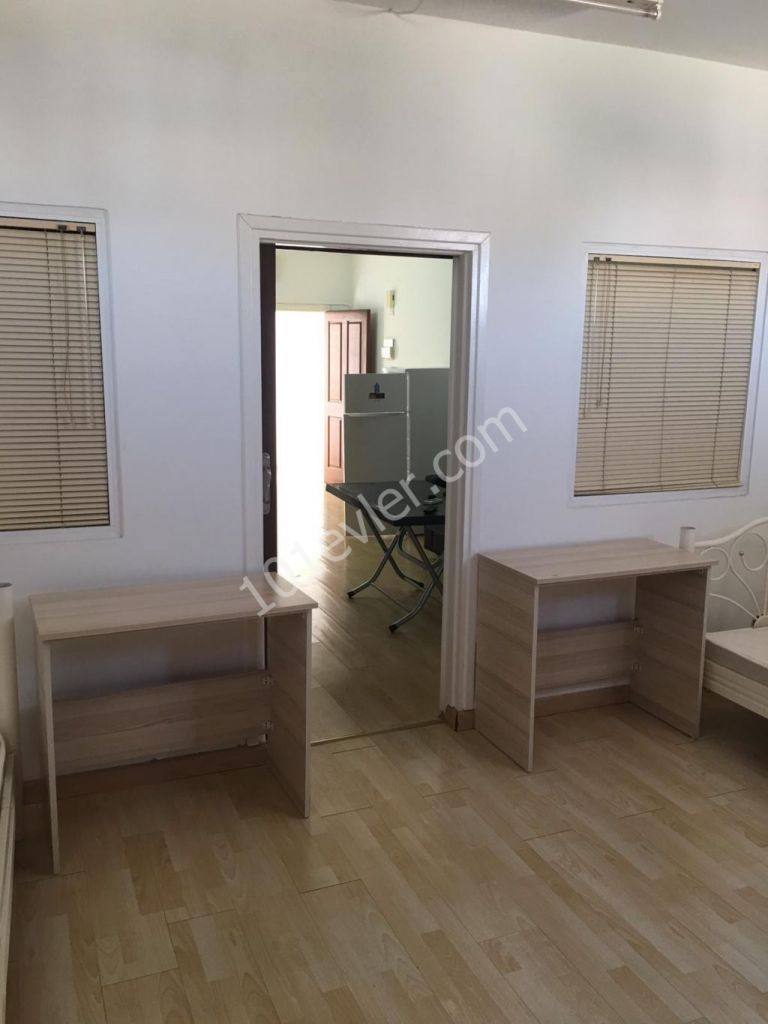 YENİKENTTE CADDE ÜZERİ FULL EŞYALI 1+1 DAİRE