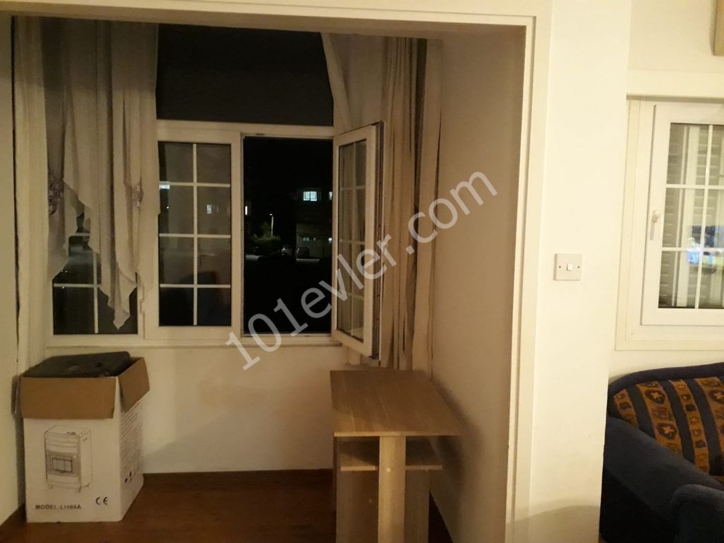 ORTAKÖY DE FULL EŞYALI DAİRE