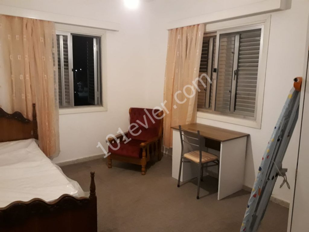 ORTAKÖY DE FULL EŞYALI DAİRE