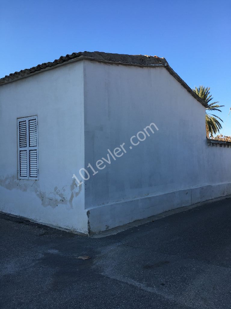 Detached House For Sale in Balıkesir, Nicosia