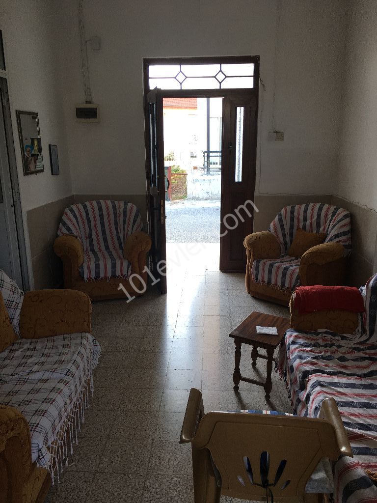 Detached House For Sale in Balıkesir, Nicosia