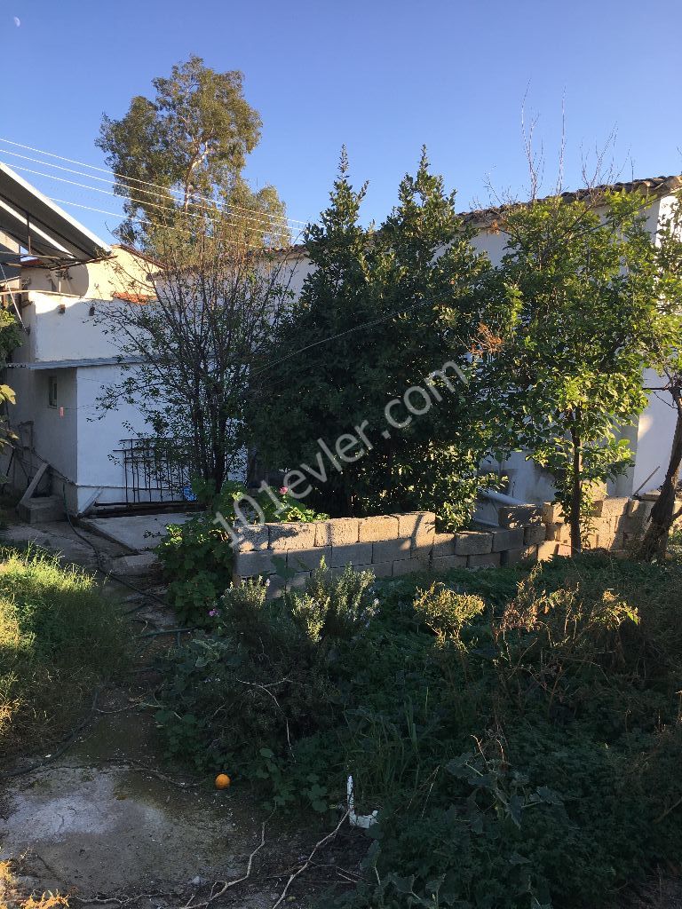 Detached House For Sale in Balıkesir, Nicosia