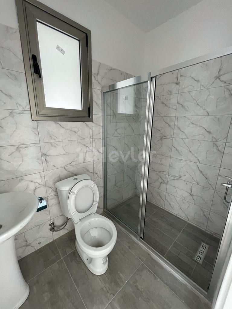 GÖNYELİ MERKEZDE 2 KATLI APARTMANIN 2. KATLARI(2+1)