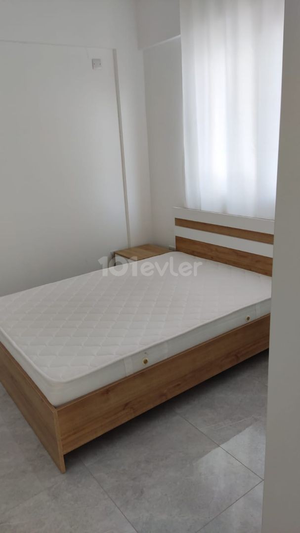 GÖNYELİDE DURAKLARA VE MARKETLERE YAKIN 2+1 FULL EŞYALI DAİRE