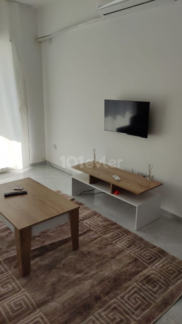 2+1 FULLY FURNISHED APARTMENT NEAR MITRALIDE STOPS AND MARKETS ** 