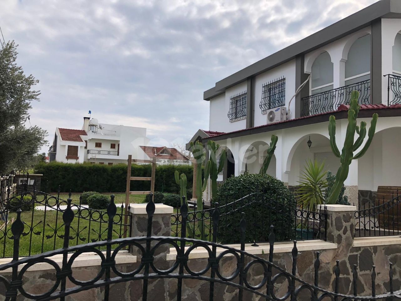 3+1 SINGLE DETACHED VILLA IN A LARGE GARDEN IN THE MOST OUTSTANDING AREA OF YENIKENT ** 