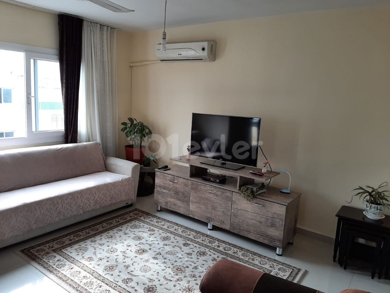 TEILEN SIE DIE GALLIPOLI IN NIKOSIA. 3+2 PENTHOUSE OHNE RENOVIERUNG IN ZENTRALER LAGE ** 