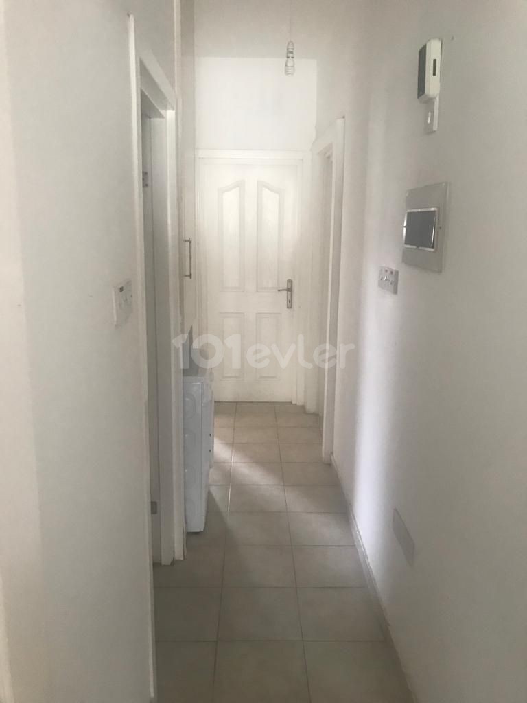 3+1 WOHNUNG MIT GROSSEM BALKON IN NICOSIA YENISEHIR