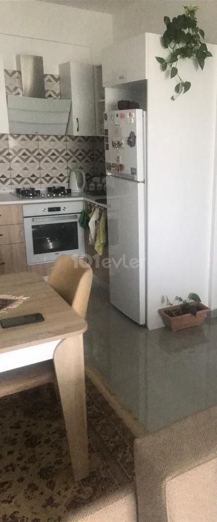 GÖNYELİ DE MÜKEMMEL KONUMDA SIFIRA YAKIN ARA KAT 3+1 DAİRE