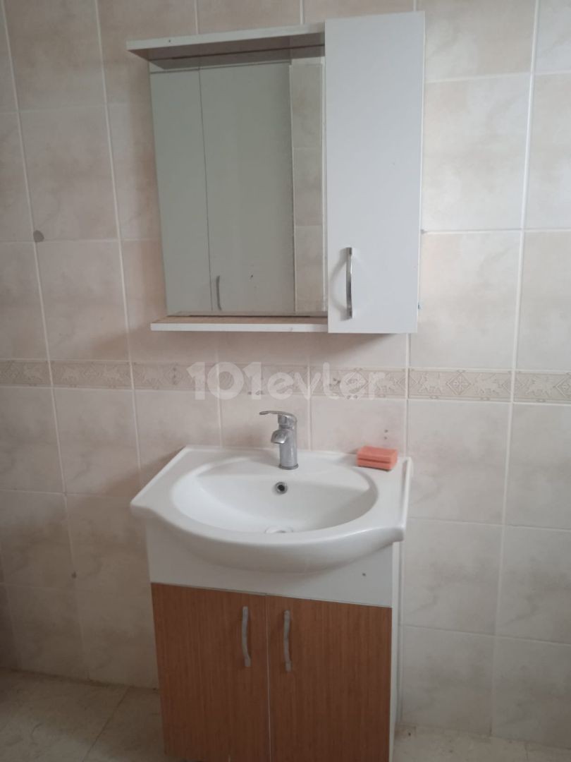 GİRNE DE ESKİ KARAKOM LEMAR LKARŞISI 2+1 DAİRE