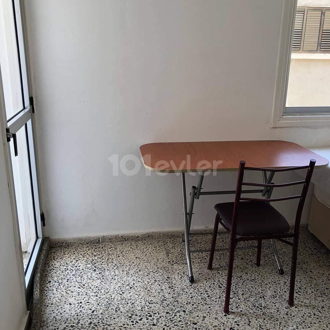 CENTRALLY LOCATED 3+1 APARTMENT IN GÖNYELI