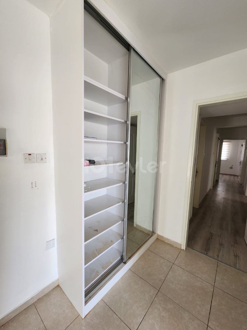 VERY SPACIOUS AND FULLY RENOVATED 3+2 APARTMENT IN LEFKOŞA BEACH