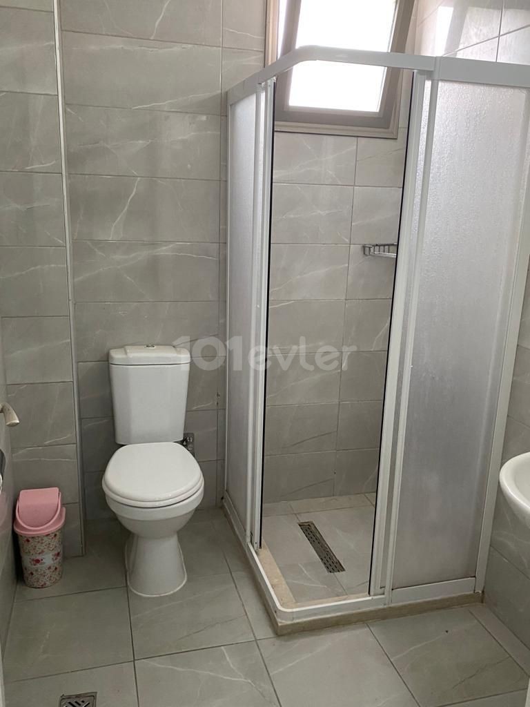 2+1 FLAT WITH ELEVATOR, NEAR NEW, FULLY FURNISHED, STOP SIDE