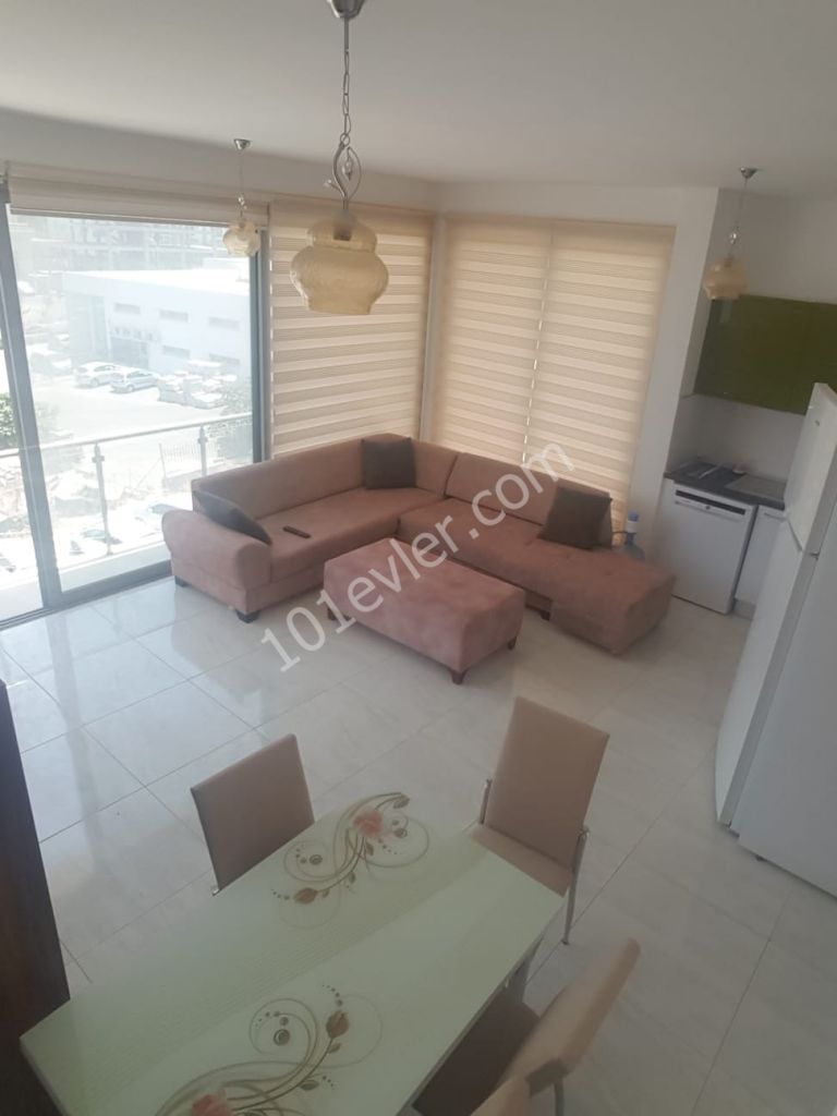 Girne yeni limanda lort palaje karşısı AVRASYA TOVERT APT 2+1 ful eşyalı muhteşem manzaralı süper lüks daire 