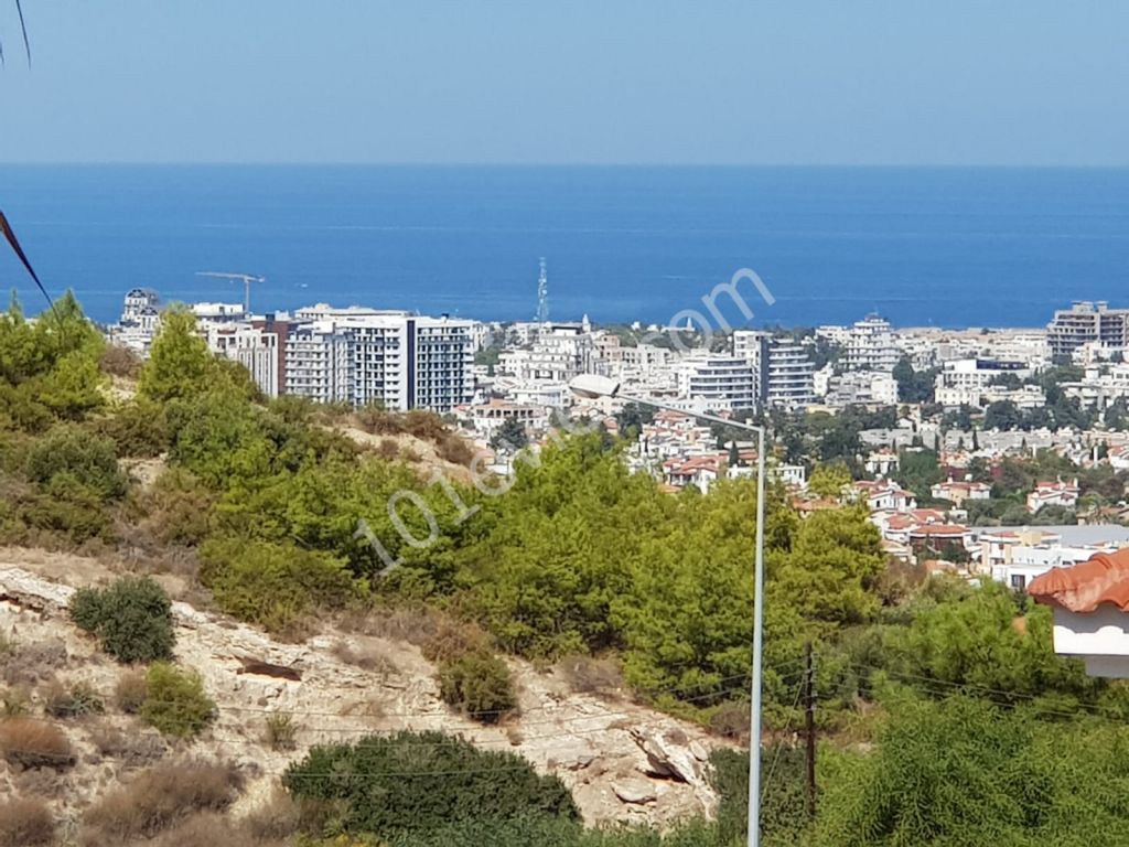 Girne bellepaisde  ful eşyalı kiralık 2+1 manzaralı ve ESK SCHOOL  yanında  .sizleri bekluyor