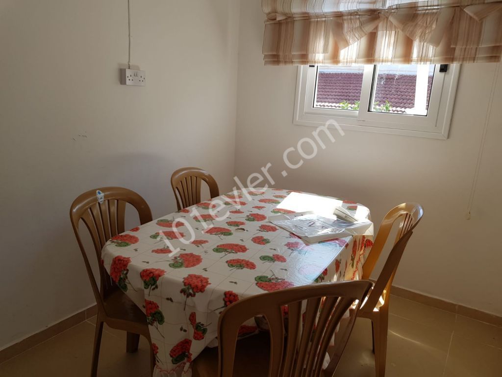 Girne bellepaisde  ful eşyalı kiralık 2+1 manzaralı ve ESK SCHOOL  yanında  .sizleri bekluyor