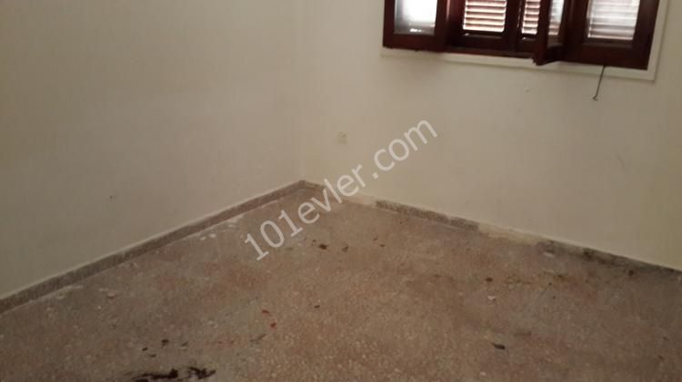 limanın içinde 3+1 180 m2 daire satılık