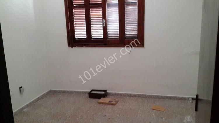 limanın içinde 3+1 180 m2 daire satılık