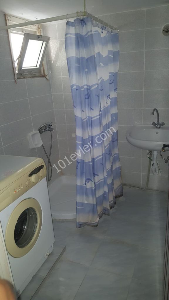 Flat To Rent in Zeytinlik, Kyrenia