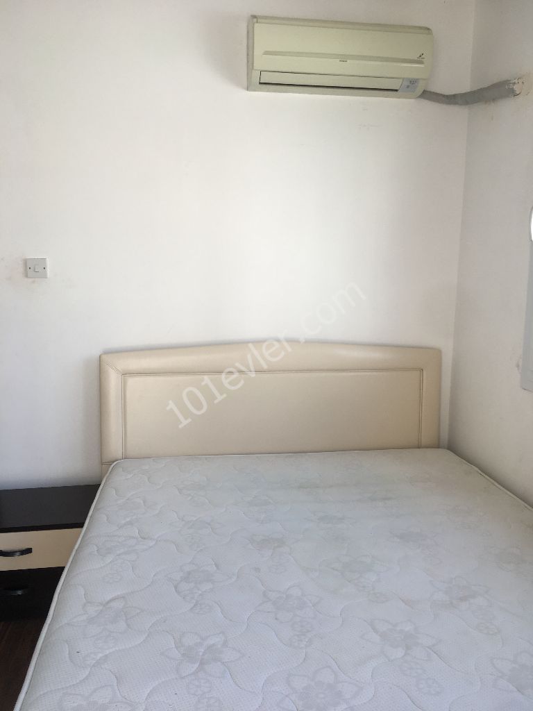 Girne Merkezde 2 yatak odalı full eşyalı kiralık daire .. 