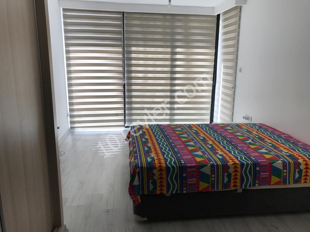 Perla Özyalçın Sitesi havuzlu lüks sitede 90 m2 kiralık full eşyalı daire ..