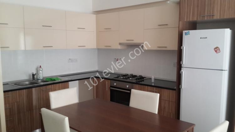 Kaşgar bölgesi 2+1  eşyalı kiralık 90 m2  yeni daire