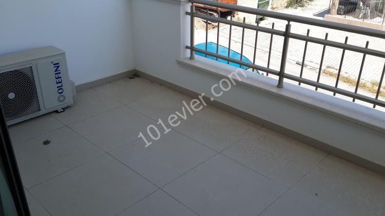 Kaşgar bölgesi 2+1  eşyalı kiralık 90 m2  yeni daire