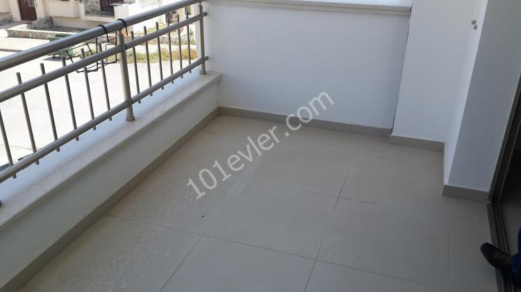 Kaşgar bölgesi 2+1  eşyalı kiralık 90 m2  yeni daire