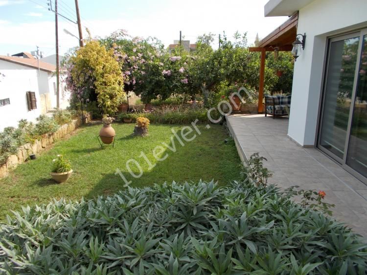 Villa To Rent in Ozanköy, Kyrenia