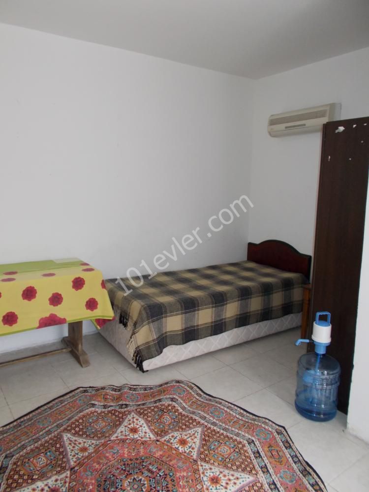 Bungalow To Rent in Karaoğlanoğlu, Kyrenia