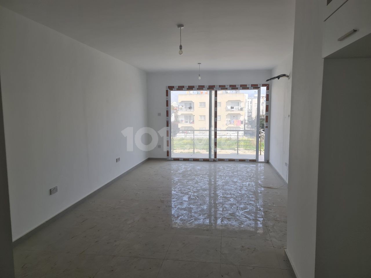 2+1 new new zero apartment with Turkish roots for sale in a great location in Gönyeli, close to markets and pharmacies and main street. 