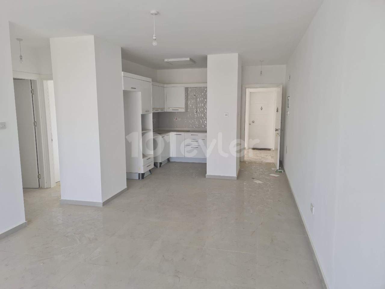 2+1 new new zero apartment with Turkish roots for sale in a great location in Gönyeli, close to markets and pharmacies and main street. 