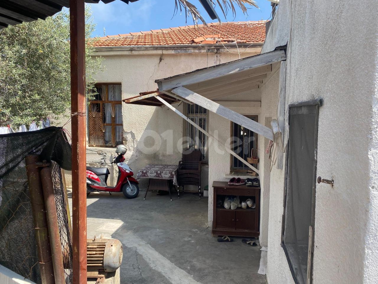 Detached commercial house for sale on the main street in Alsancak, Kyrenia. use. very suitable for businesses such as kindergarten clinic restaurant etc. price 180000 pounds