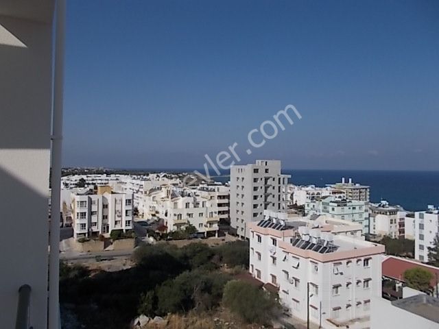 Girne kaşgar court bölgesi yeni bitmiş 160m2 süper dağ ve deniz manzaralı 3+1 penthouse daire