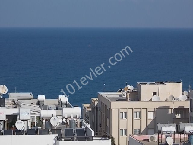 Girne kaşgar court bölgesi yeni bitmiş 160m2 süper dağ ve deniz manzaralı 3+1 penthouse daire