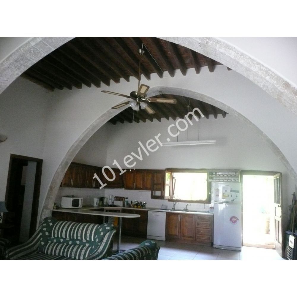 Large 4 double bedroom house - Esentepe Village