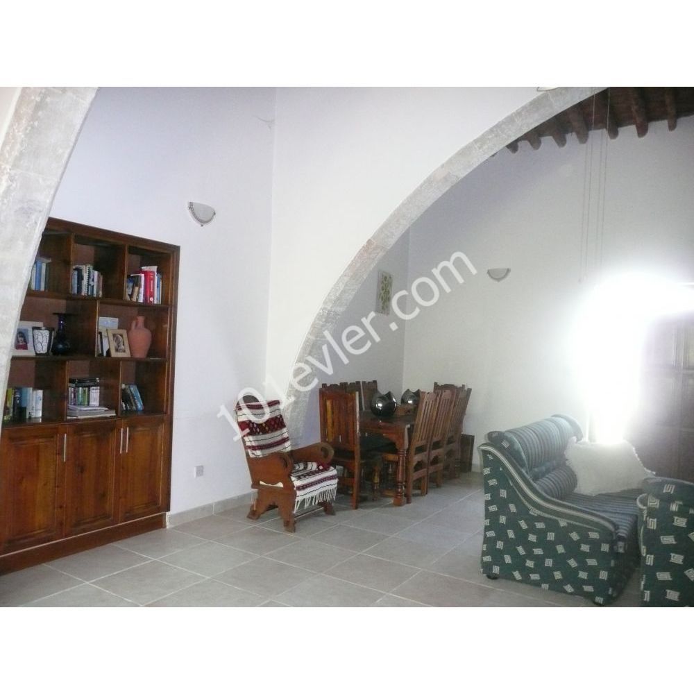 Large 4 double bedroom house - Esentepe Village