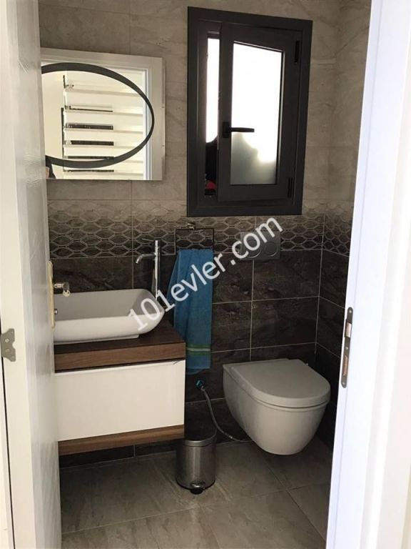 Girne Karaoğlanoğlu'nda Kiralık 4+1 Villa